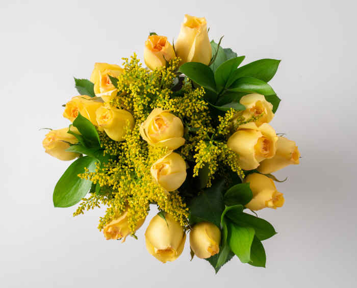 Ramo con 15 rosas amarillas