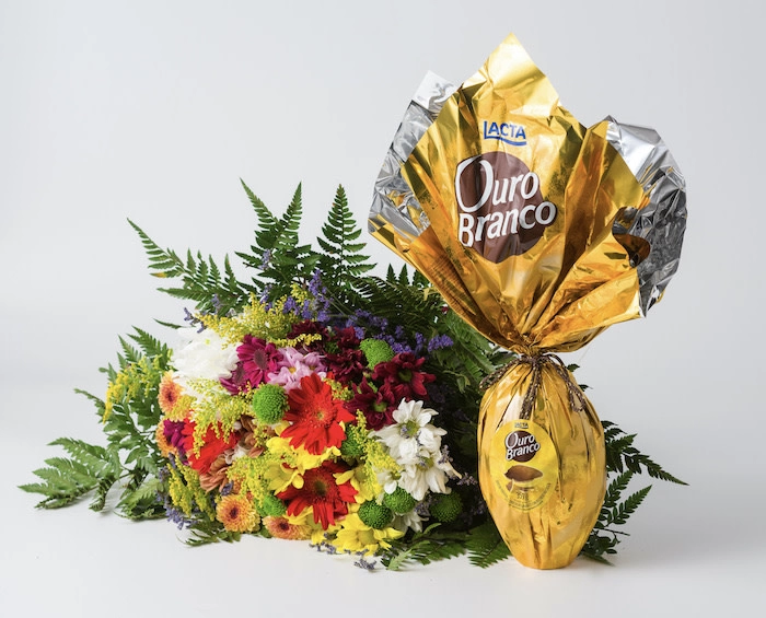 Buquê de Flores do Campo Grande e Ovo de Páscoa Ouro Branco