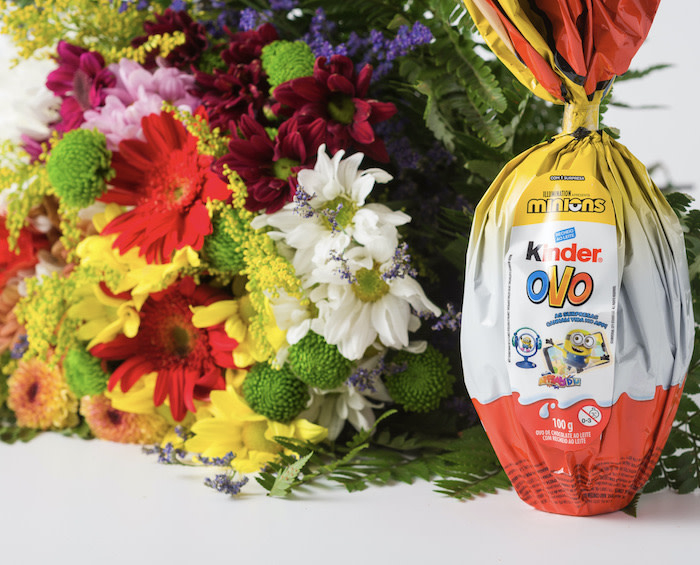 Buquê de Flores do Campo Grande e Ovo de Páscoa Kinder