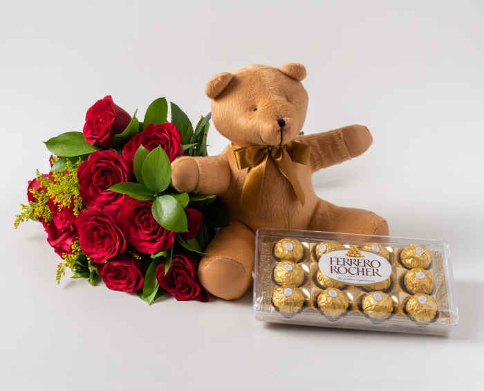 Buquê de 12 Rosas Vermelhas, Pelúcia e Chocolate