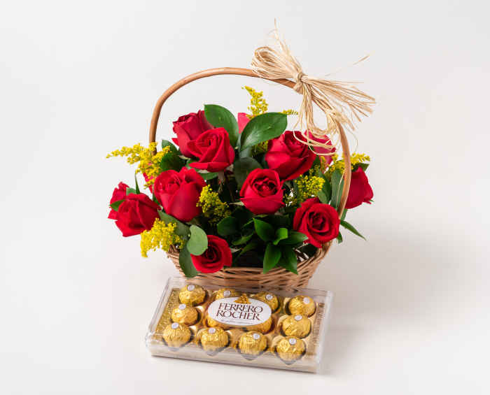 Cesta com 15 Rosas Vermelhas e Chocolate