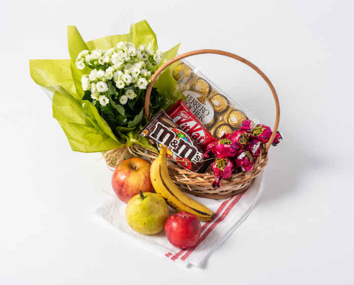 Cesta de Chocolate, Frutas e Flores